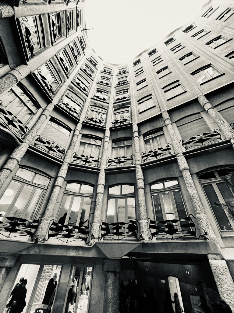 Casa Mila. Barcelona, Espanha, 2024.